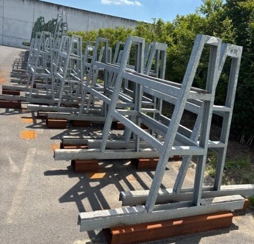 Tweedehands voorraadbokken te koop voor glas en steen.